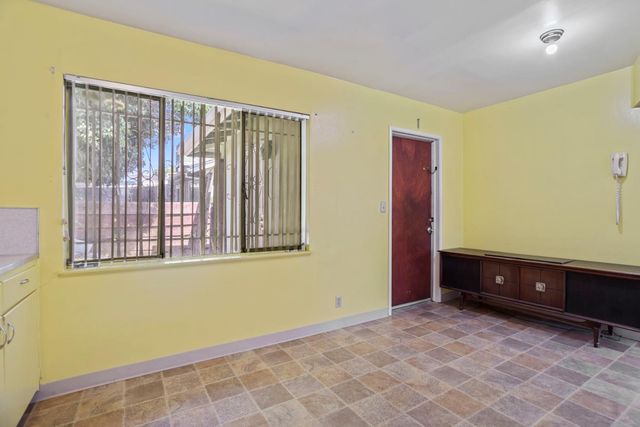 2387 E Fremont St, Stockton, CA 95205