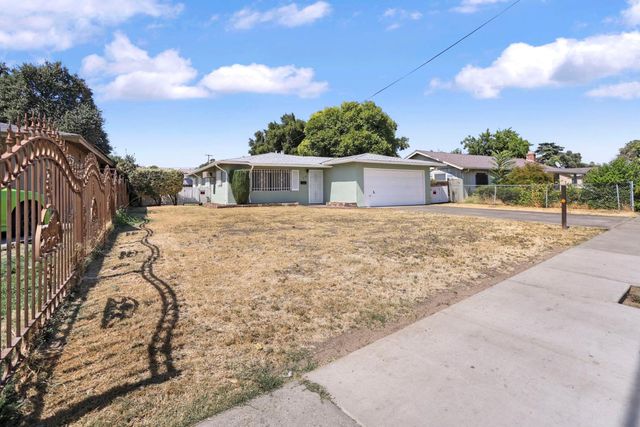 2387 E Fremont St, Stockton, CA 95205