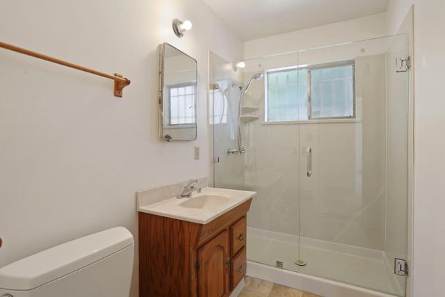 2387 E Fremont St, Stockton, CA 95205