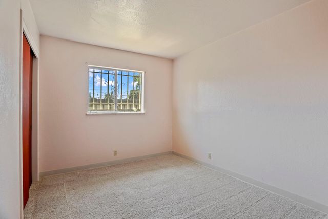 2387 E Fremont St, Stockton, CA 95205