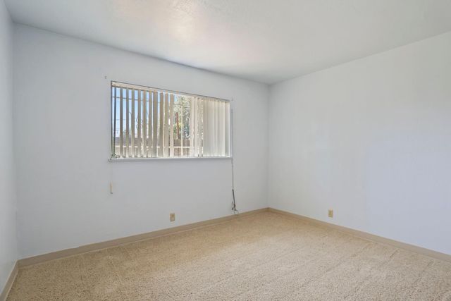 2387 E Fremont St, Stockton, CA 95205