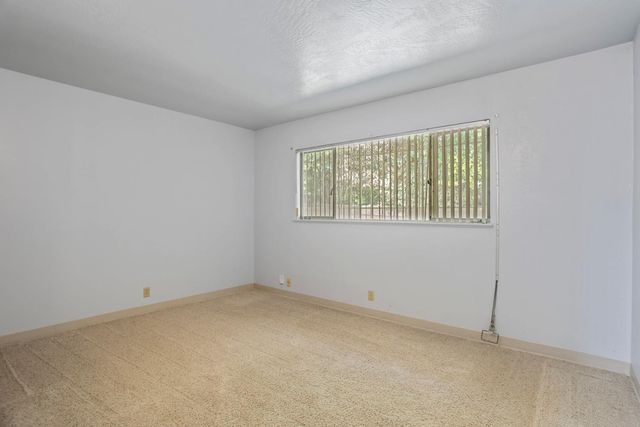 2387 E Fremont St, Stockton, CA 95205