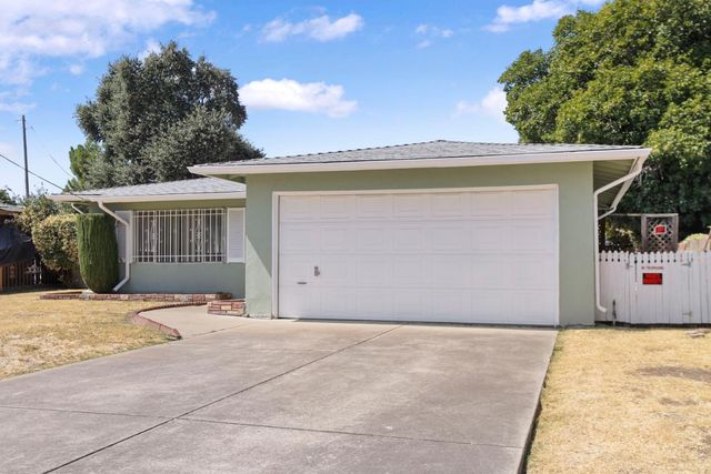 2387 E Fremont St, Stockton, CA 95205