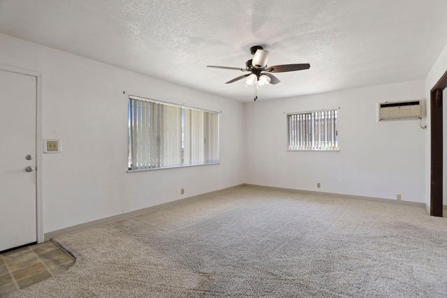 2387 E Fremont St, Stockton, CA 95205