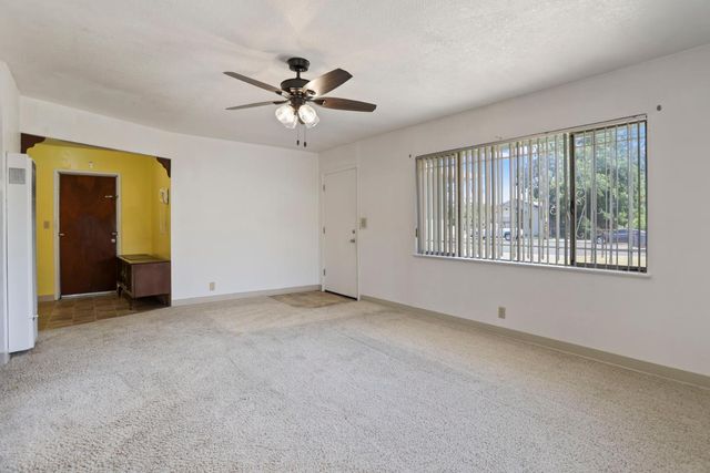 2387 E Fremont St, Stockton, CA 95205