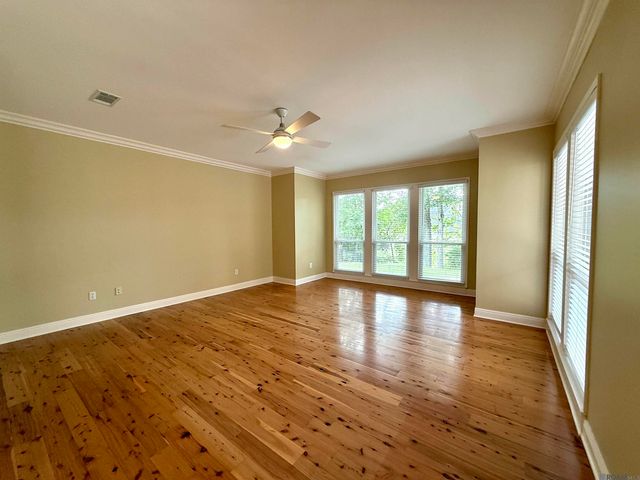 642 Plantation Ridge Ave, Saint George, LA 70810
