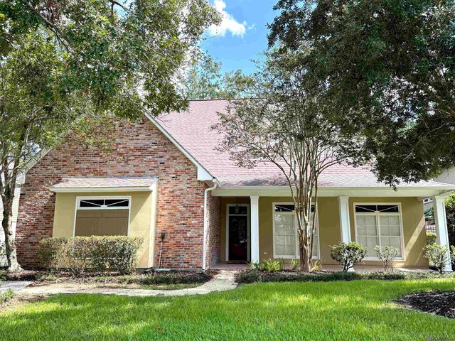 642 Plantation Ridge Ave, Saint George, LA 70810