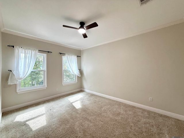 642 Plantation Ridge Ave, Saint George, LA 70810