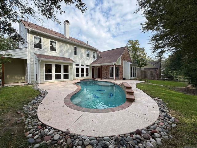 642 Plantation Ridge Ave, Saint George, LA 70810