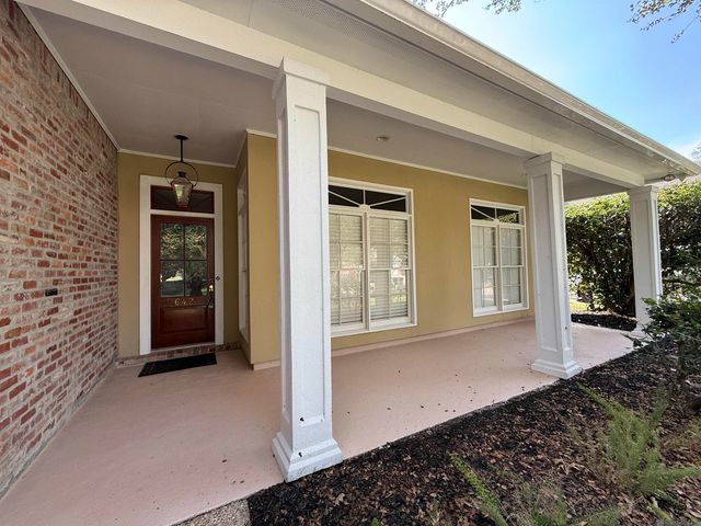 642 Plantation Ridge Ave, Saint George, LA 70810
