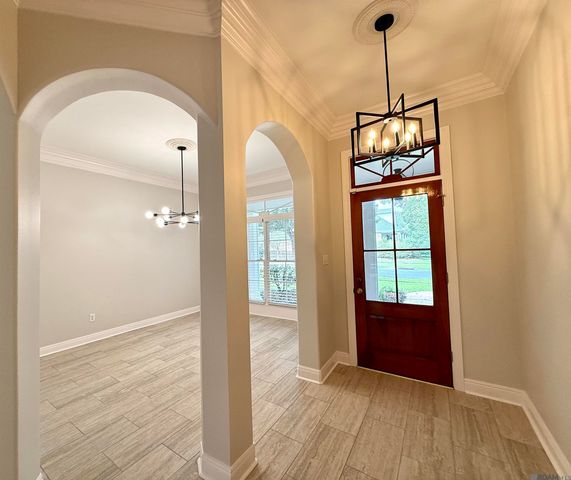642 Plantation Ridge Ave, Saint George, LA 70810