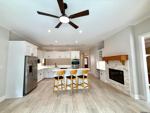 642 Plantation Ridge Ave, Saint George, LA 70810