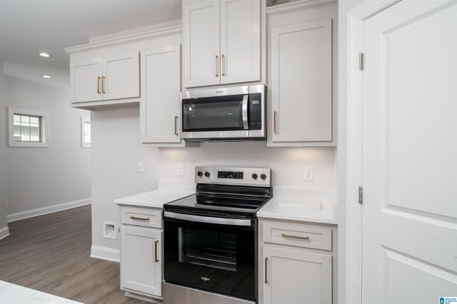 934 21ST AVENUE E, Tuscaloosa, AL 35404