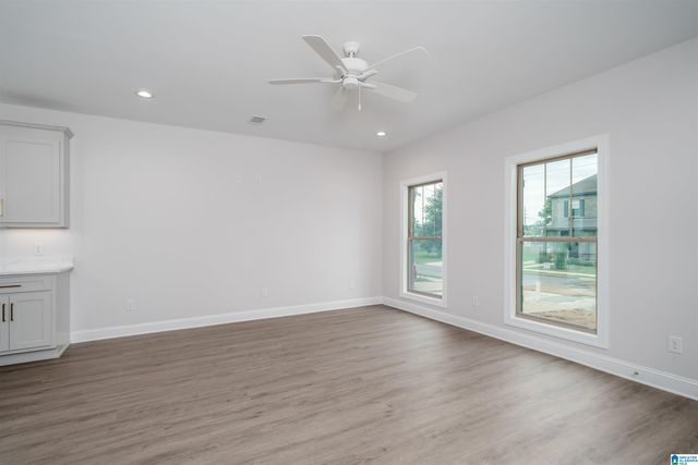 934 21ST AVENUE E, Tuscaloosa, AL 35404