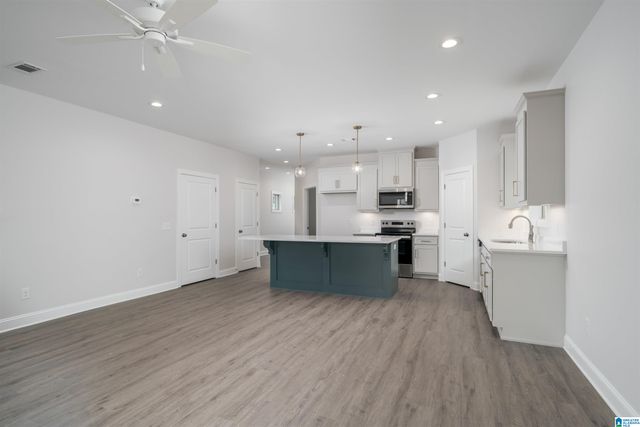 934 21ST AVENUE E, Tuscaloosa, AL 35404