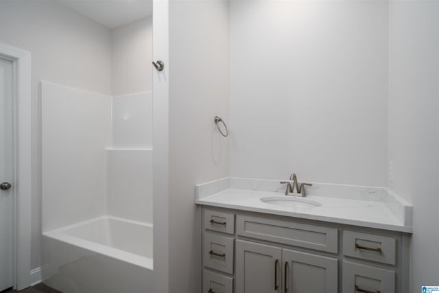 934 21ST AVENUE E, Tuscaloosa, AL 35404