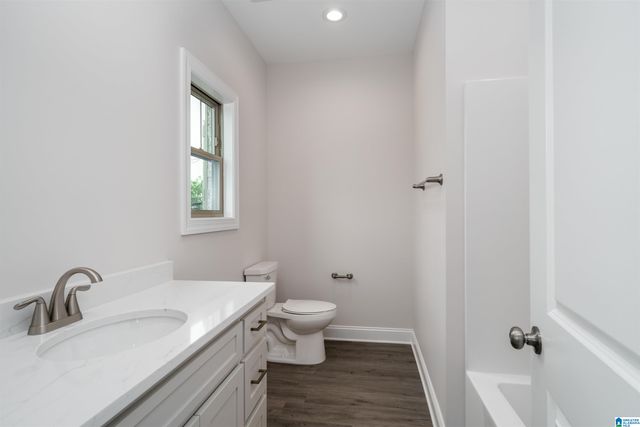 934 21ST AVENUE E, Tuscaloosa, AL 35404