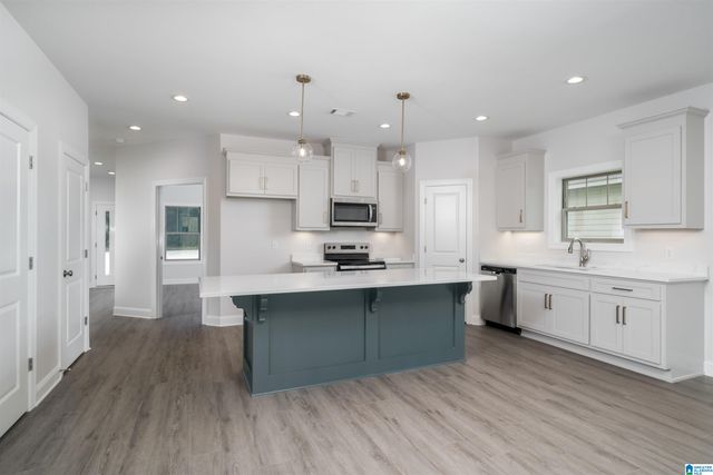 934 21ST AVENUE E, Tuscaloosa, AL 35404