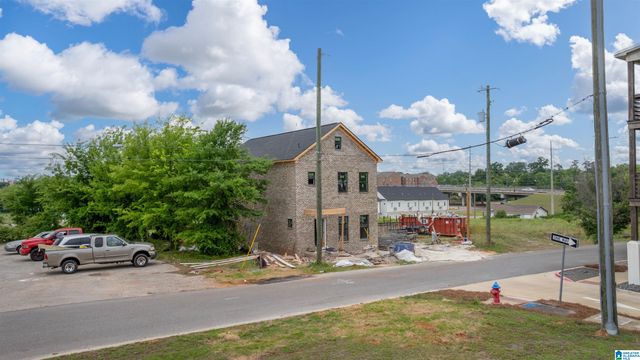934 21ST AVENUE E, Tuscaloosa, AL 35404