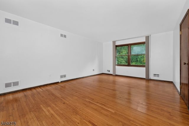 324 Eileen Way, Bridgewater Twp., NJ 08807