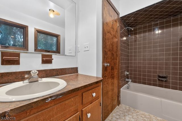324 Eileen Way, Bridgewater Twp., NJ 08807