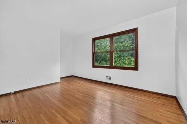 324 Eileen Way, Bridgewater Twp., NJ 08807