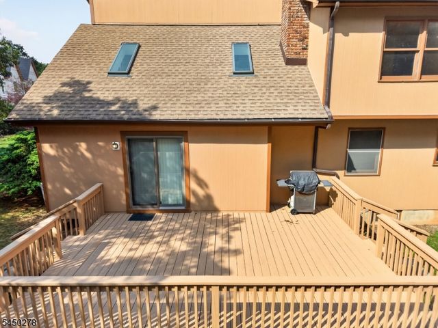 324 Eileen Way, Bridgewater Twp., NJ 08807