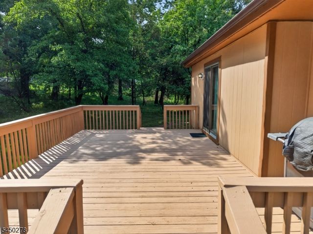 324 Eileen Way, Bridgewater Twp., NJ 08807