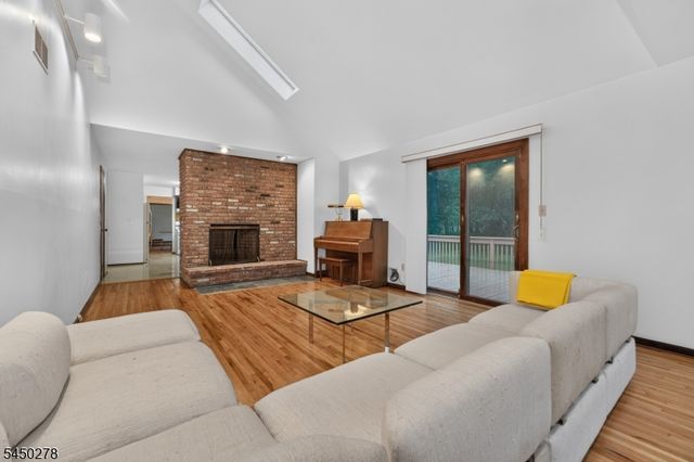 324 Eileen Way, Bridgewater Twp., NJ 08807