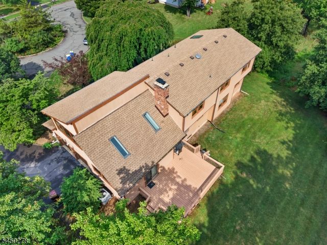324 Eileen Way, Bridgewater Twp., NJ 08807