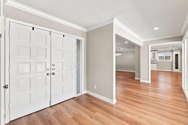 5522 Dumfries Drive, Houston, TX 77096