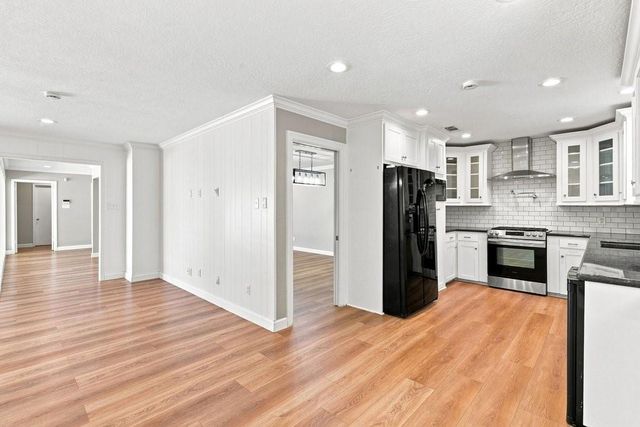 5522 Dumfries Drive, Houston, TX 77096