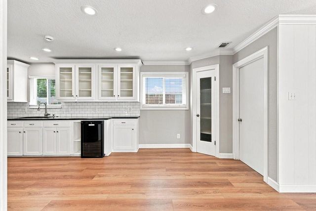 5522 Dumfries Drive, Houston, TX 77096