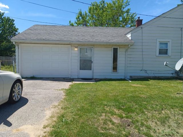 3074 E Atherton Road, Burton, MI 48529