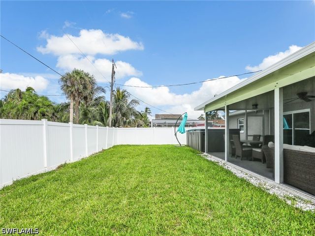195 Hibiscus DR, Fort Myers Beach, FL 33931