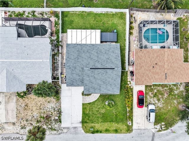195 Hibiscus DR, Fort Myers Beach, FL 33931