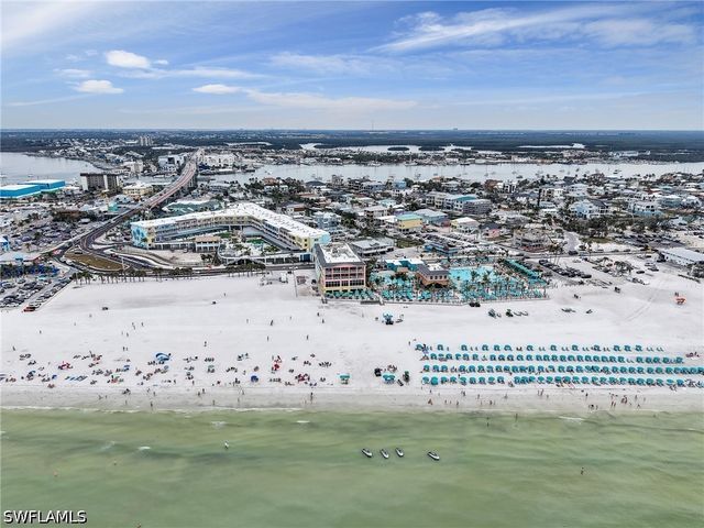 195 Hibiscus DR, Fort Myers Beach, FL 33931