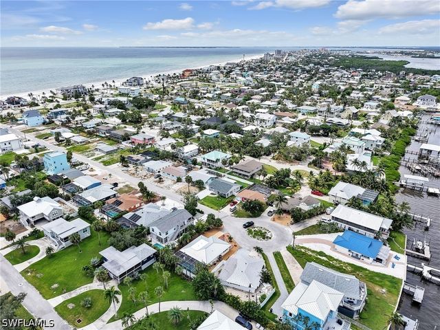 195 Hibiscus DR, Fort Myers Beach, FL 33931