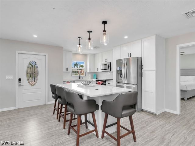 195 Hibiscus DR, Fort Myers Beach, FL 33931