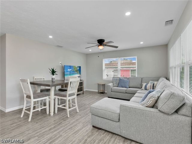 195 Hibiscus DR, Fort Myers Beach, FL 33931