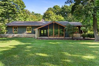 W3552 Wildwood DRIVE, Lake Geneva, WI 53147