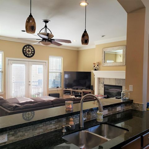 4517 Feagan Street B, Houston, TX 77007