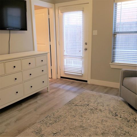 4517 Feagan Street B, Houston, TX 77007
