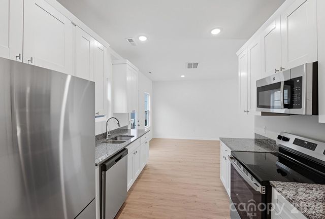 1120 7th Street, Statesville, NC 28677