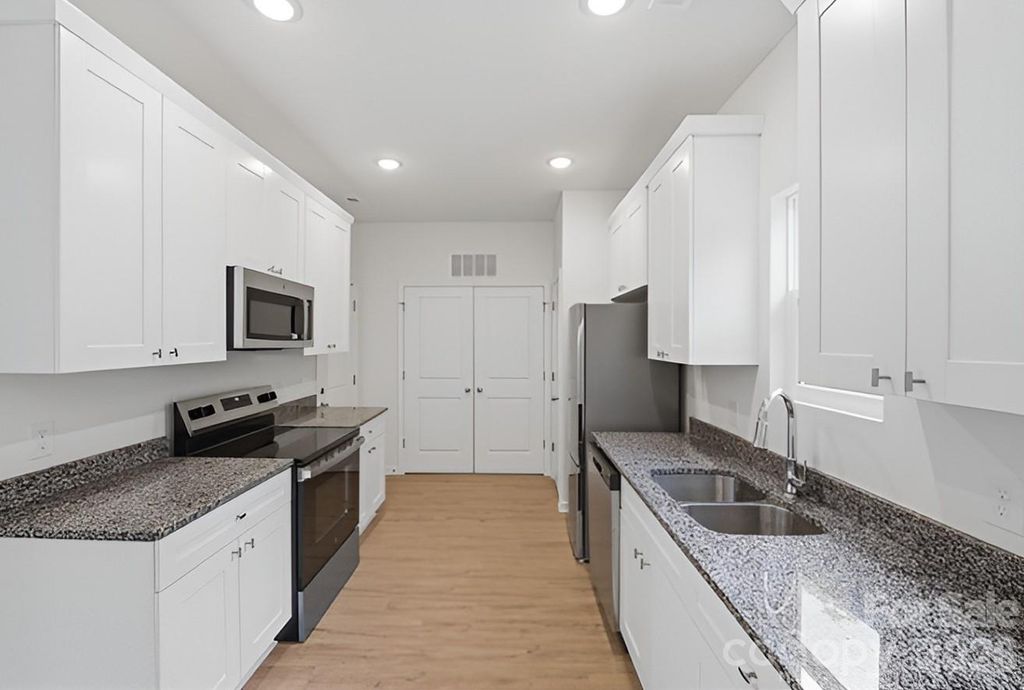 1120 7th Street, Statesville, NC 28677