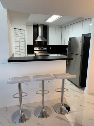 9273 Collins Ave 606, Surfside, FL 33154