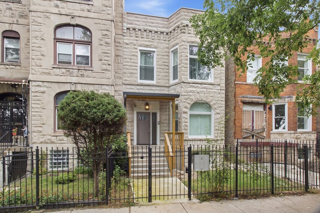 3234 W Fulton Boulevard, Chicago, IL 60624 — photo 2