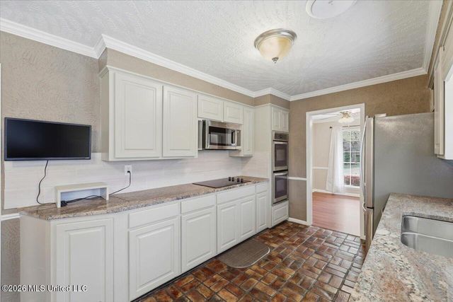 69 Summit Ridge Drive, Brandon, MS 39042