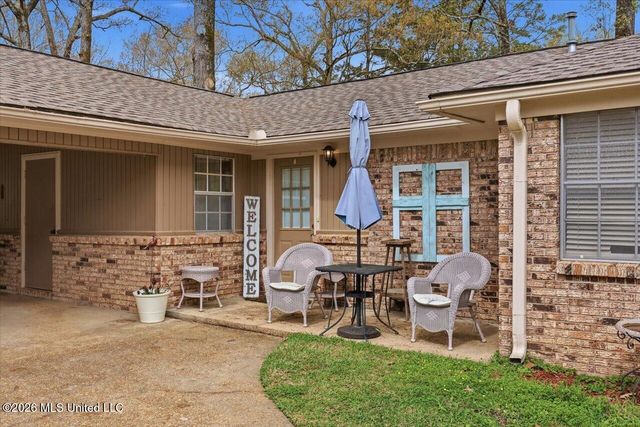 69 Summit Ridge Drive, Brandon, MS 39042