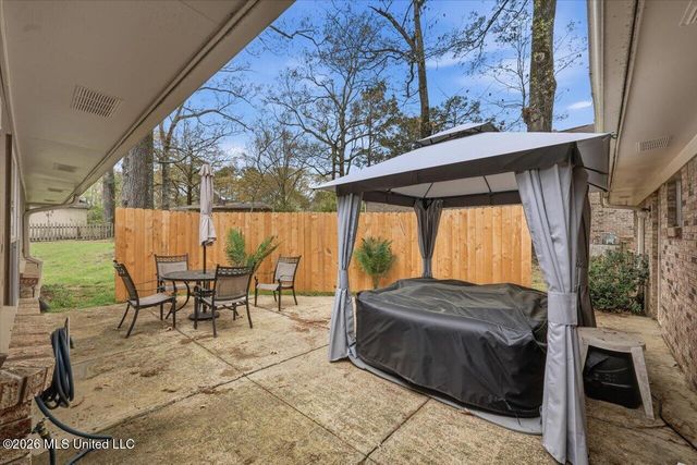 69 Summit Ridge Drive, Brandon, MS 39042